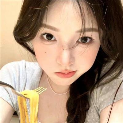 艾曼妞与罗丽妲